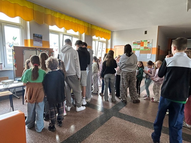 615914A4 C078 433D 8991 372E634850B7